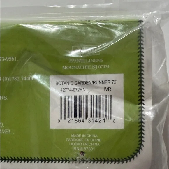 Portmeirion Green and White Floral Tablecloth - Picture 3 of 5